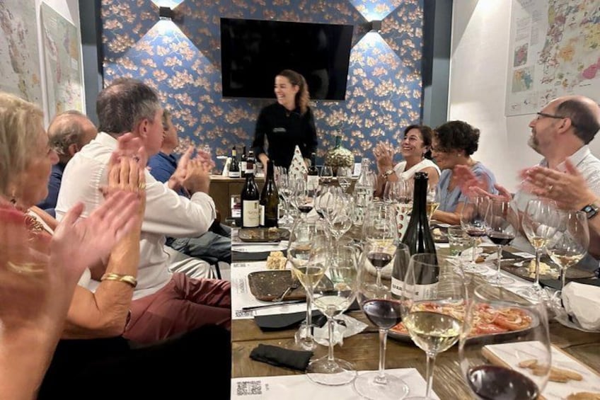 Rioja & Txakoli Wine Tasting in Bilbao with a Local Sommelier 3
