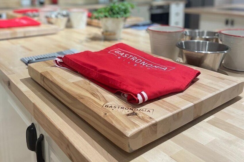 Small-group Immersive Basque Cooking Class in Bilbao with Open Bar 2
