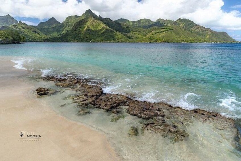 Private excursion to Moorea, photo tour & immersive discovery 5