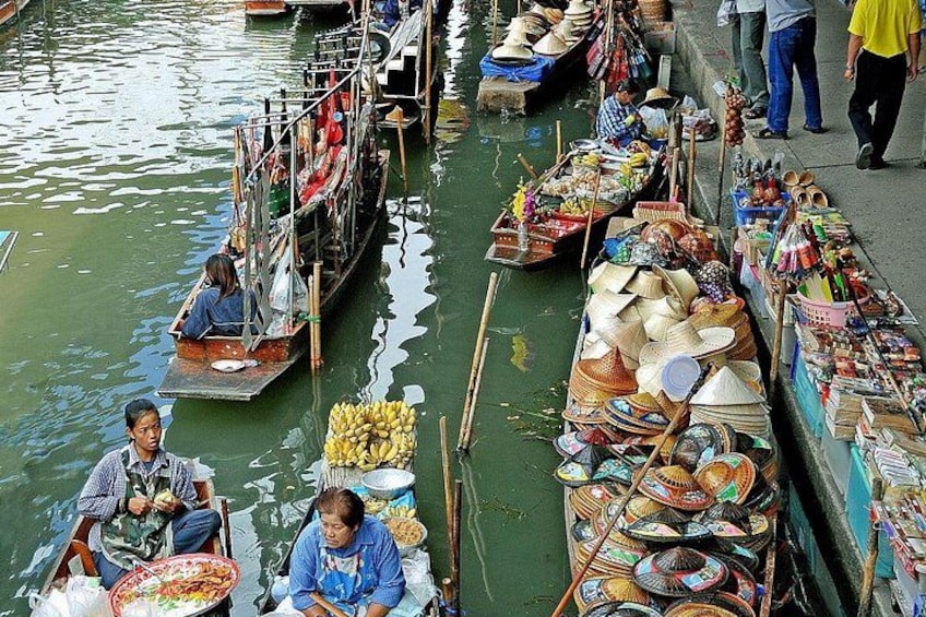 Damnoen Saduak Floating Market 5