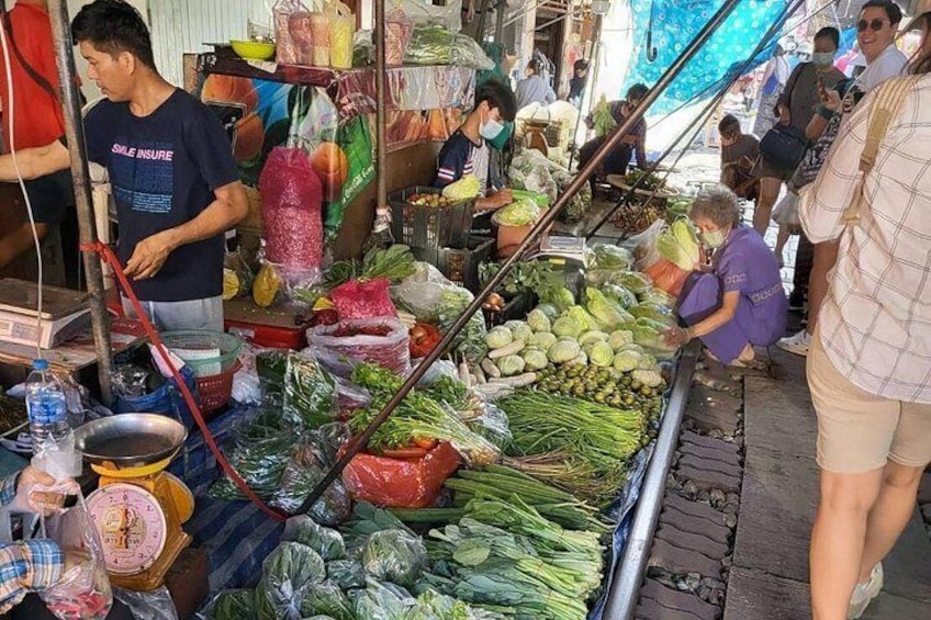 Maeklong Railway Market 2