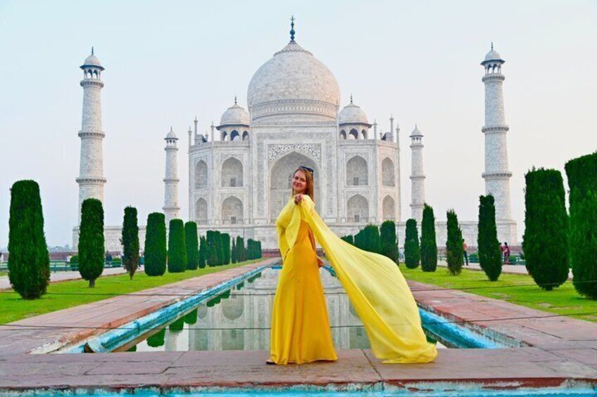 Private Sunrise Taj Mahal & Agra Tour from Delhi by Luxury Car 1