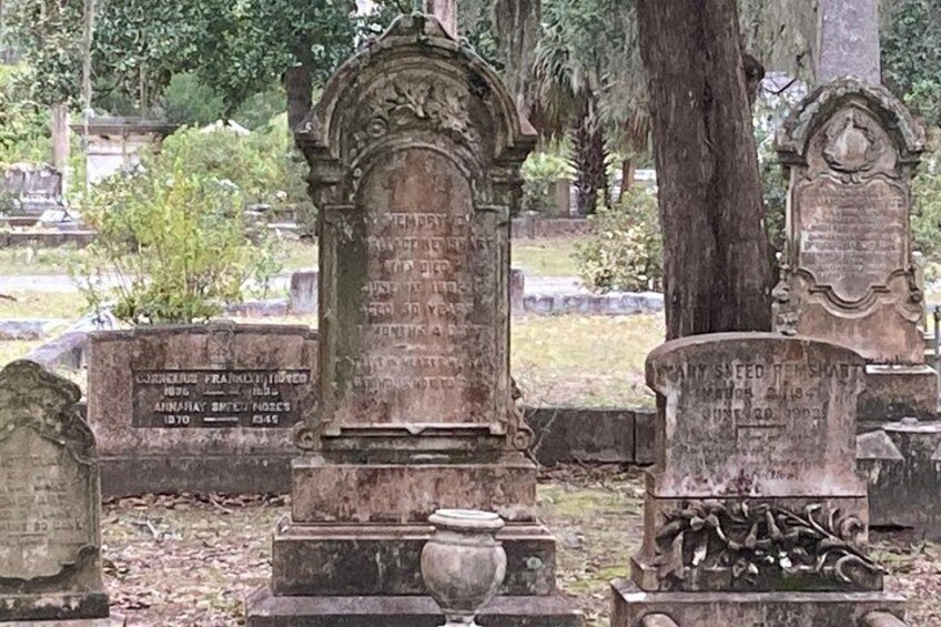 1-Hour Bonaventure Cemetery Golf Cart Guided Tour in Savannah 3