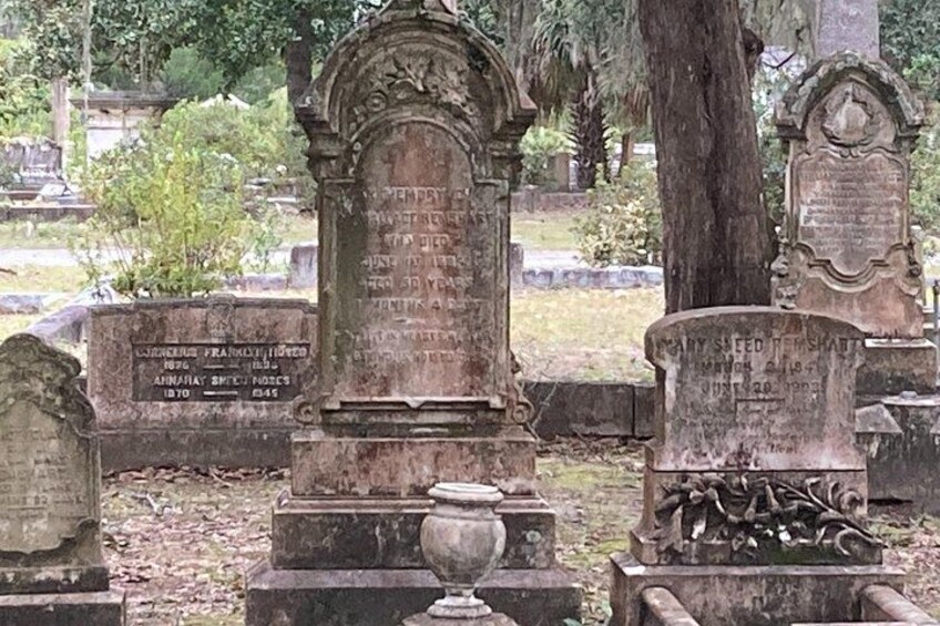 1-Hour Bonaventure Cemetery Golf Cart Guided Tour in Savannah 2