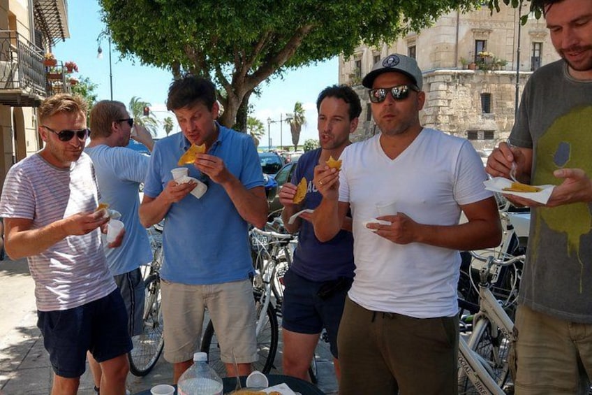 3-hours Street Food Bike Tour in Palermo 4