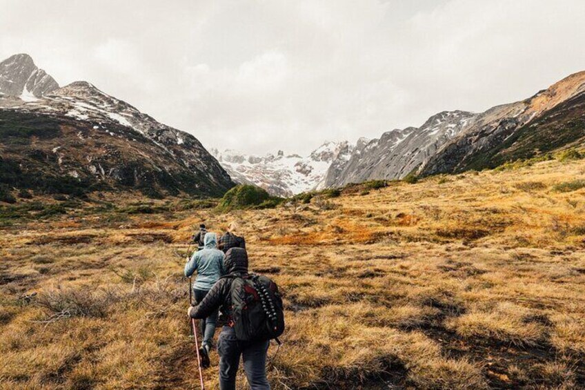 Activity 6-Hours Guided Trekking to Laguna Esmeralda with Lunch