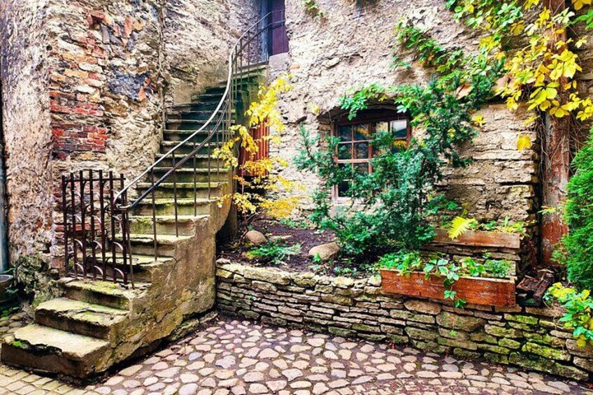 Tales of Old Tallinn 2-hour Walking Tour 2