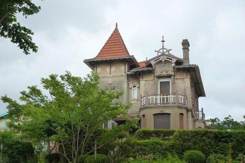 Arcachon: Private City Walking Tour 4