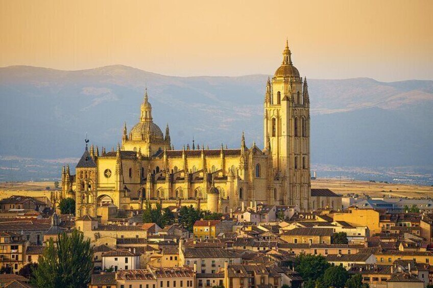 Private tour to Toledo & Segovia from Madrid