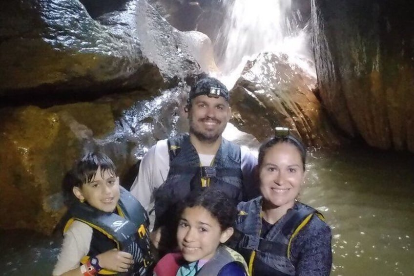 Combo Tour: Charco Azul + Cueva del Indio Adventure 2