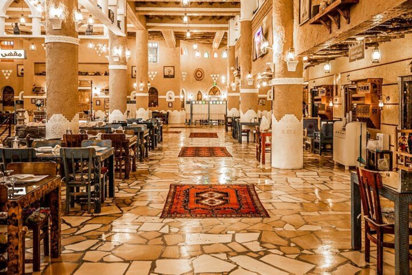 Saudi Arabia Tour from Bahrain with traditional meal 2