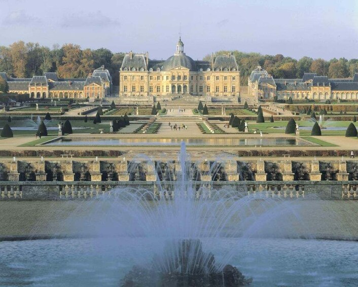 Picture 1 for Activity Vaux le Vicomte Chateau Entry Ticket and Chateaubus Transfer 3