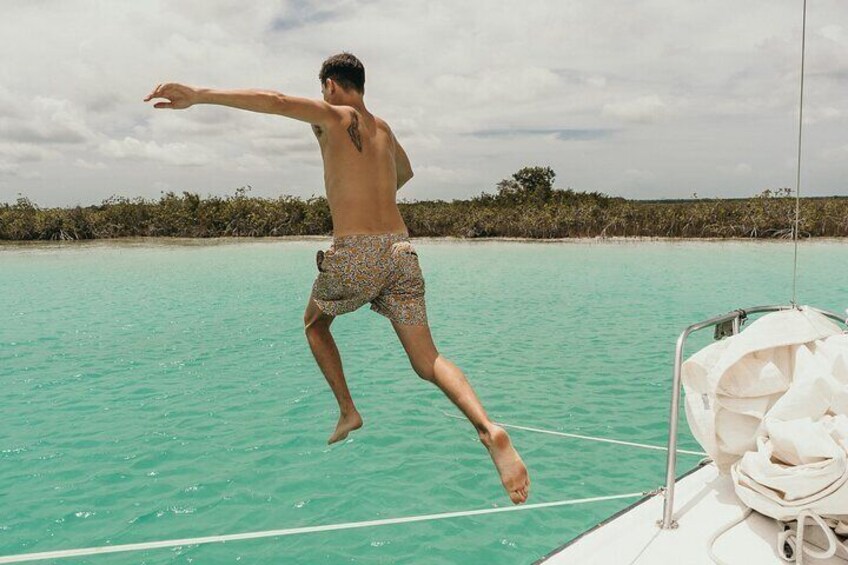 Private sailing tour of Bacalar Lagoon 2