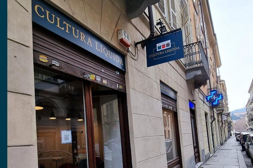 Our wine school entrance in Via Mazzini 5