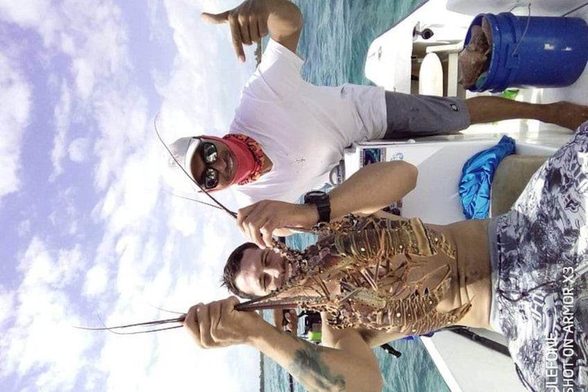 Premium Private Fishing, Snorkelling and Beach cookout tour in San Pedro,Belize 4