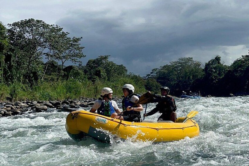 Rafting Sarapiqui River Class II-III Costa Rica 4