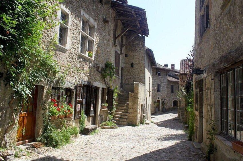 Pérouges : Medieval Village Private Guided Tour 1