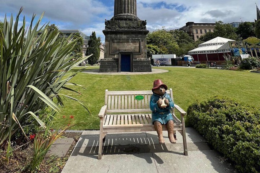 Edinburgh City 4 Hour Private Guided Taxi Tour 4