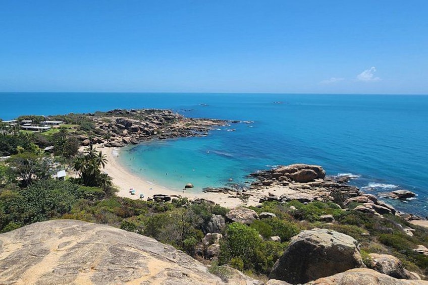 A short walk to Horseshoe Bay Lookout 2