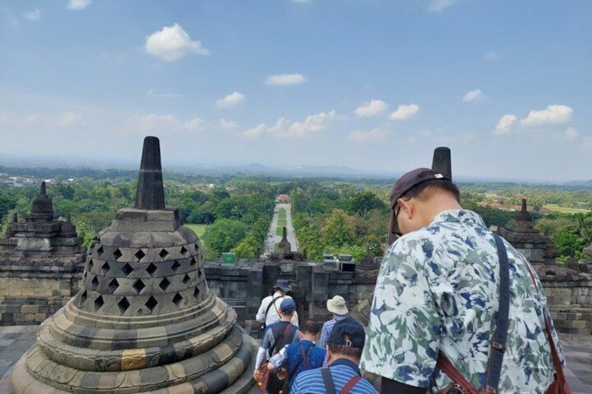 Yogyakarta: Borobudur Climb Up and Prambanan Temple Private Tour 2