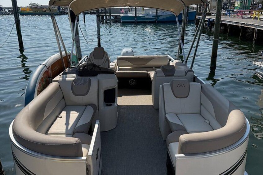 Private Chartered Luxury Pontoon Boat in Destin Up to 6 Guests 3