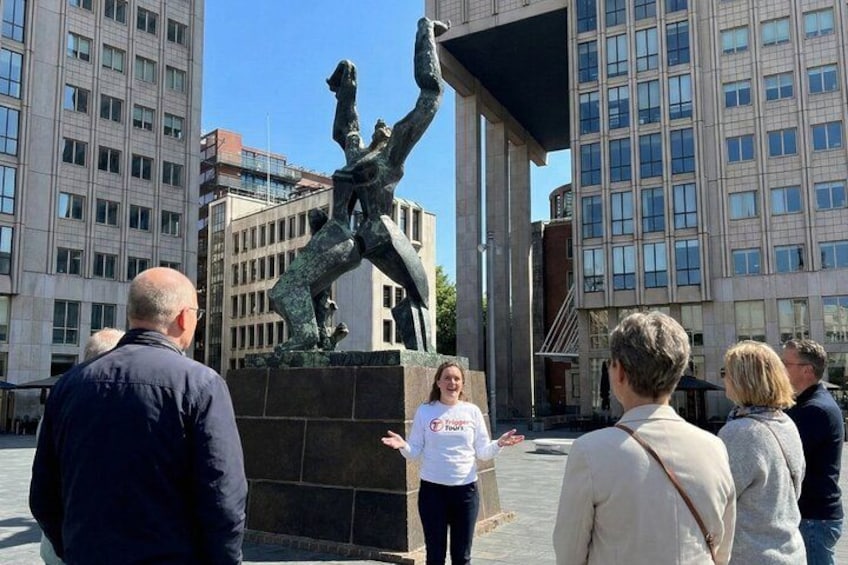Rotterdam Must Do Tour: Highlights, History, WW2 and Architecture 2
