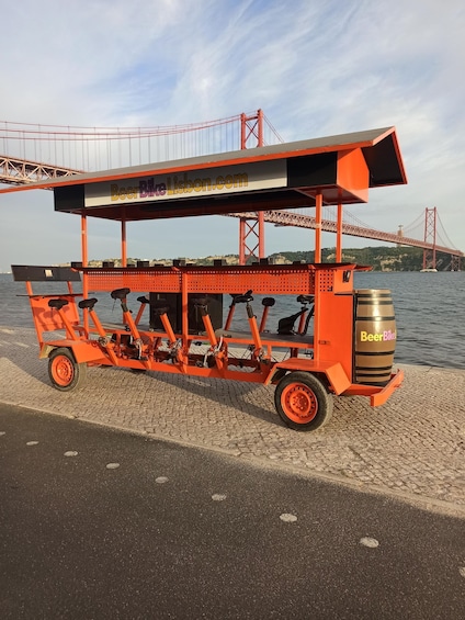 Picture 9 for Activity 1-Hour Beer, Sangria or Prosecco Bike Tour in Lisbon 3