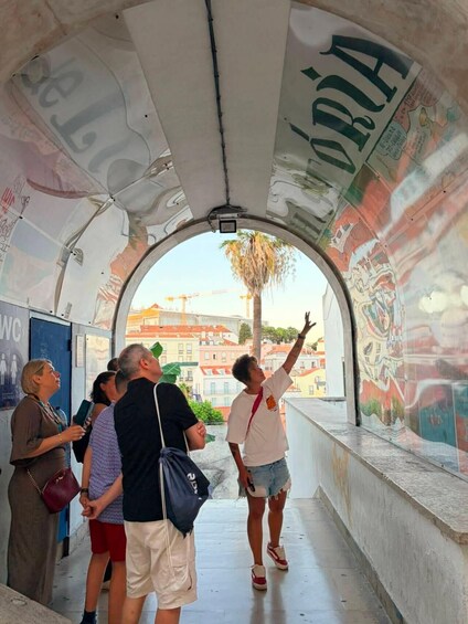 Picture 3 for Activity Lisbon: Alfama Tour and Live Fado with Traditional Dinner 2