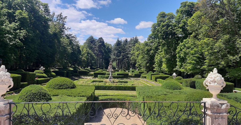 Picture 2 for Activity Segovia: Royal Palace of La Granja de San Ildefonso Tour 3