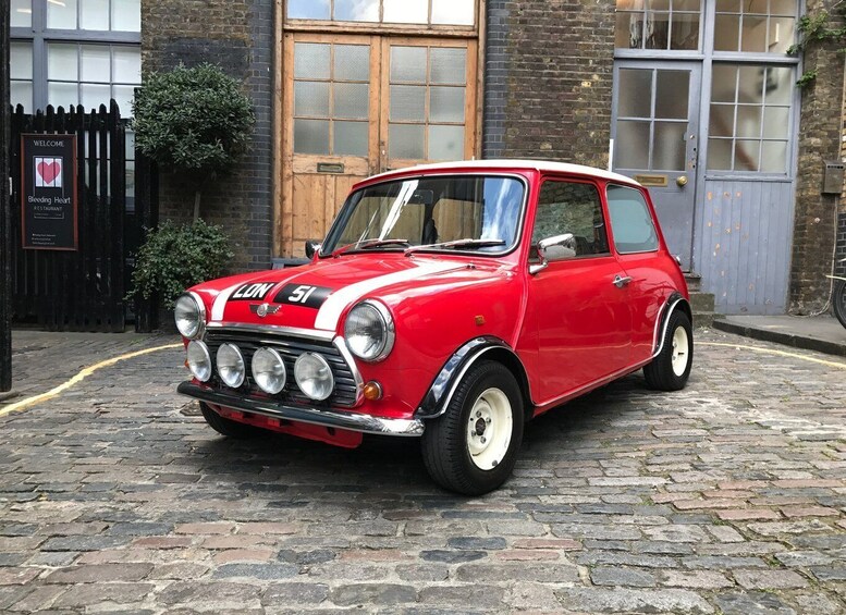 Picture 5 for Activity London: Private Panoramic 2-Hour Tour in a Classic Car 3