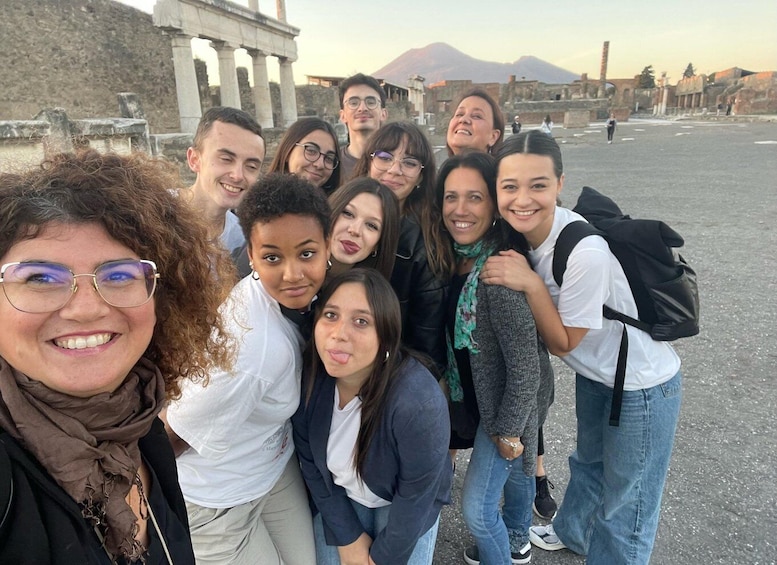 Pompeii: Tour with Archaeologist Guide 1