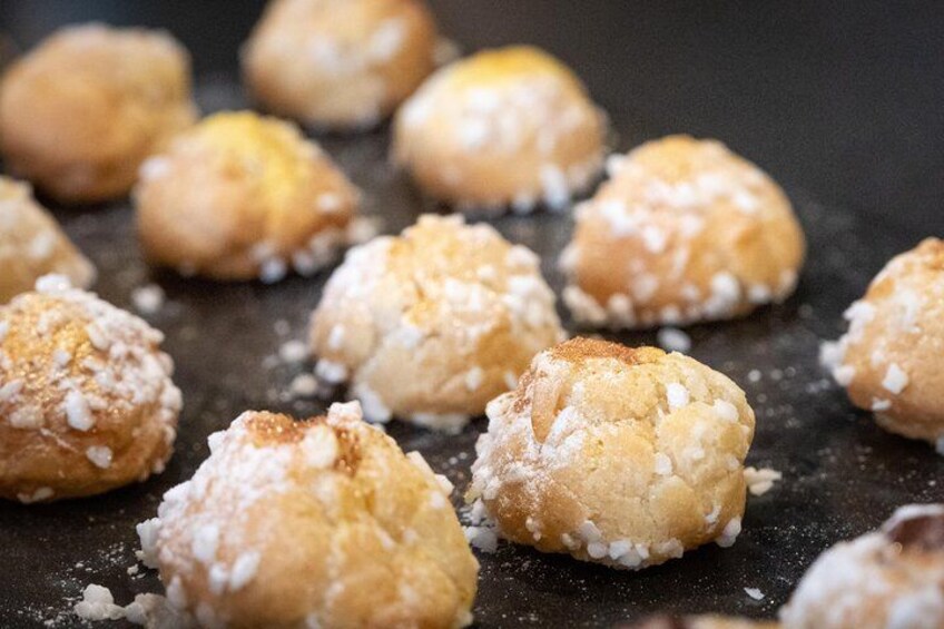 Discover the best cream puffs in town 3