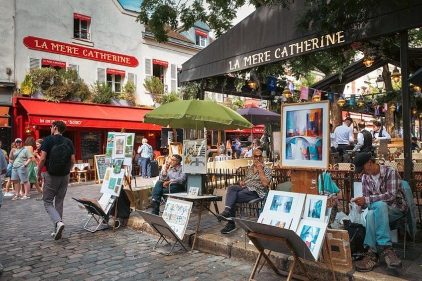 Get to visit the Artists' corner (Place du Tertre) 4
