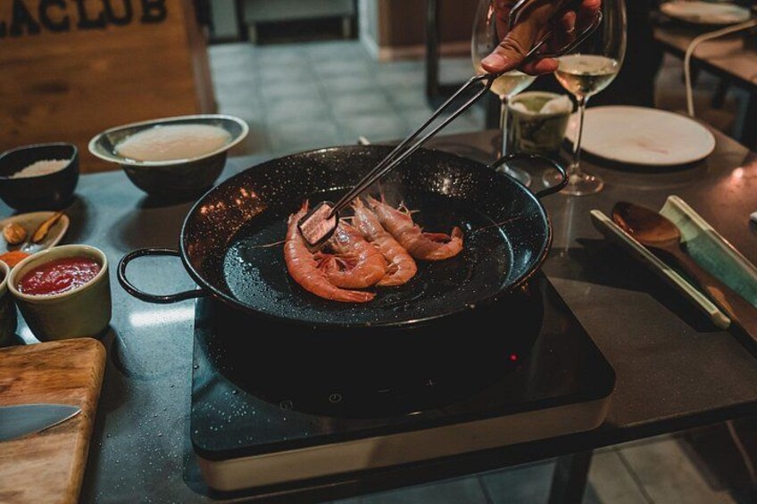 Paella Experience and Bottomless Wine in Barcelona 2