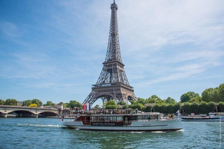 Paris Seine River Champagne Tasting Cruise 