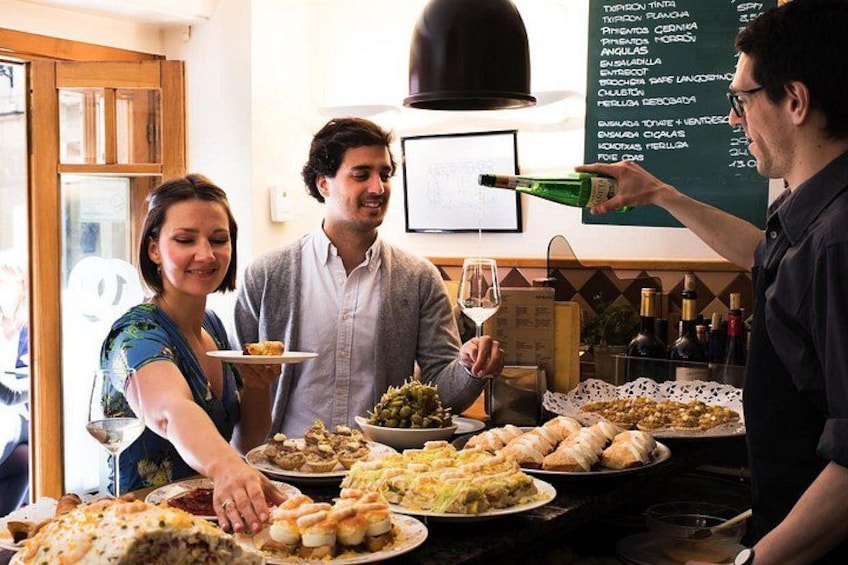 San Sebastian Evening Pintxo Tour with Wine 1