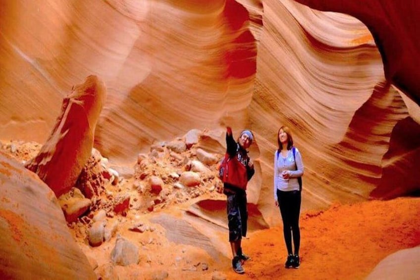 Antelope Canyon and Horseshoe Bend Day Tour from Flagstaff 1
