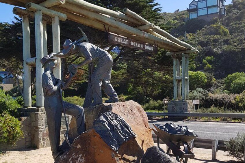 Learn about the construction of the Great Ocean Road 2