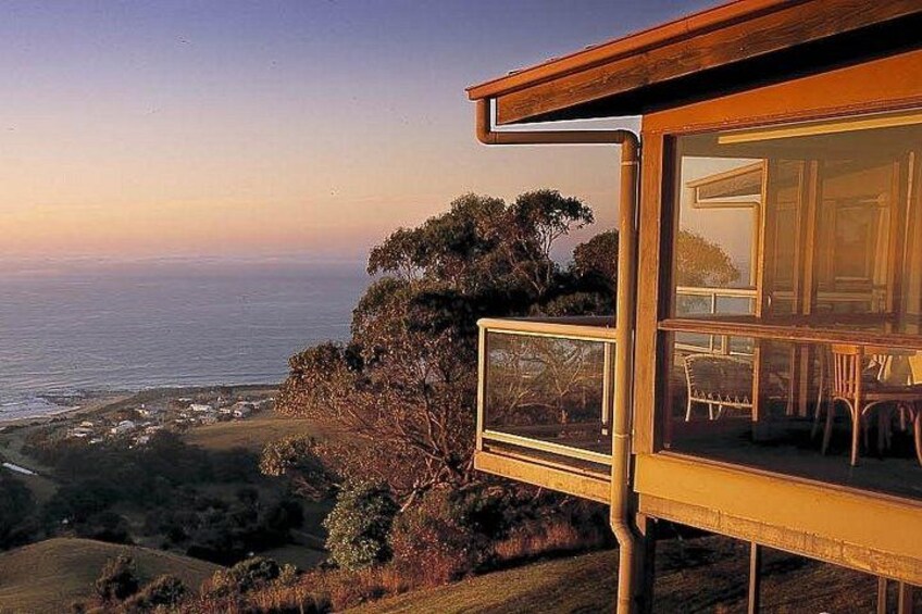 Chris's Beacon Point Restaurant and Villas 2