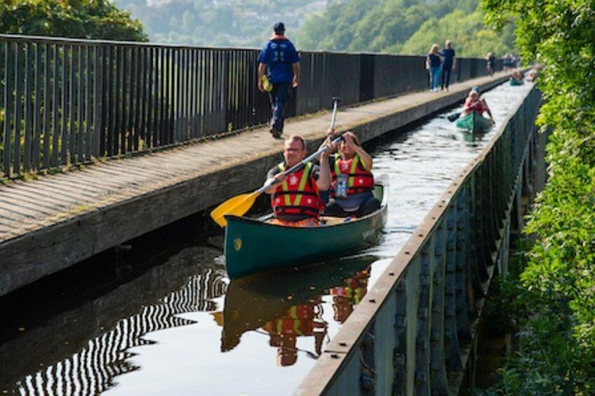 Our small-group guided tours over the Pontcysyllte Aqueduct offer unbeatable views, expert support, and a true local adventure. 2