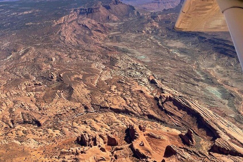 Delicate Arch in the Middle Bottom 3