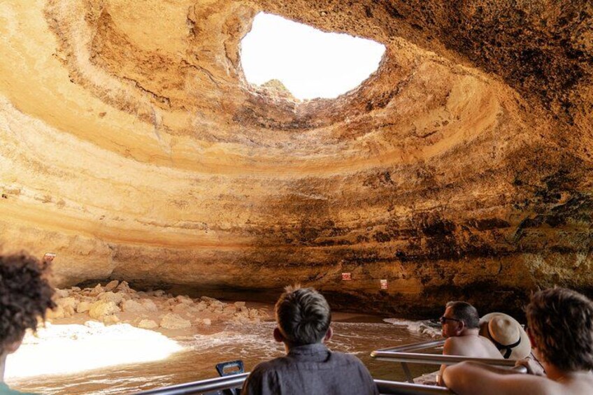 BENAGIL Cave Tour 1