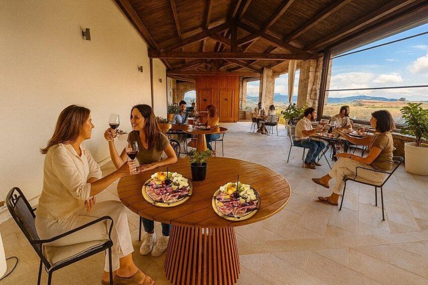 Olbia: Private Tuk-Tuk Tour + Winery Tasting + Pickup 3