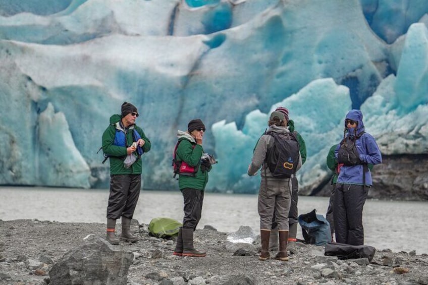 Juneau Shore Excursion: Mendenhall Glacier Canoe, Paddle and Hike 2