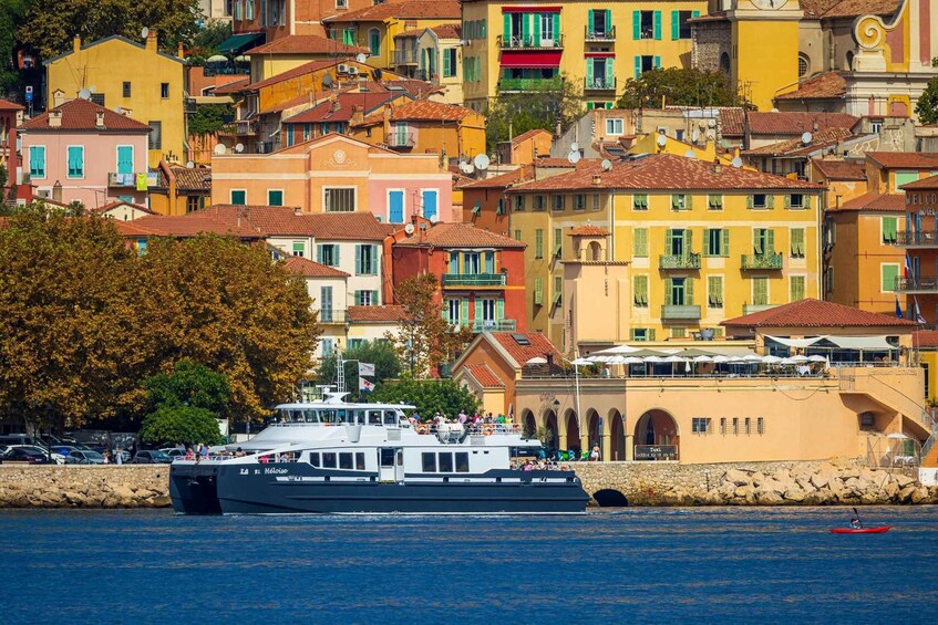 Picture 2 for Activity Nice: 1h sightseeing cruise to Villefranche bay 3