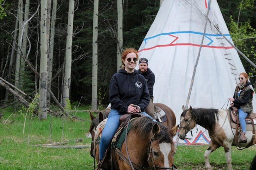 Buffalo Loop 1-Hour Horseback Trail Ride in Kananaskis 3
