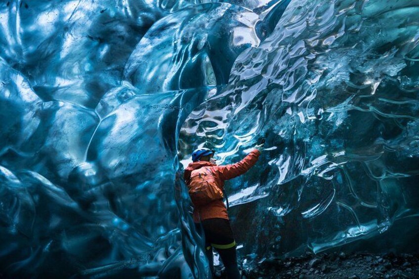Small-Group Ice Cave Tour from Jökulsárlón 2