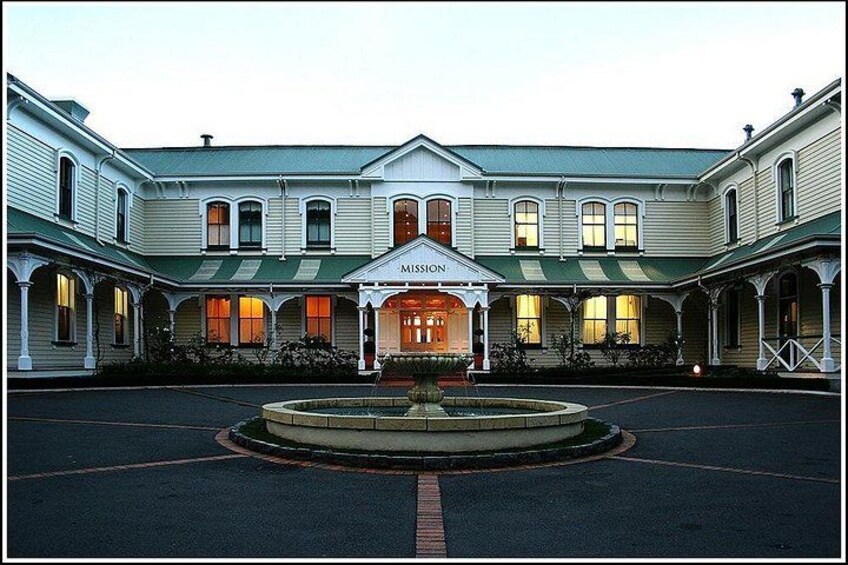 Visit New Zealand's oldest Winery 4