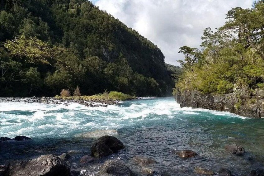 Full-Day Osorno Volcano and Petrohue Falls Small-Group Tour 5