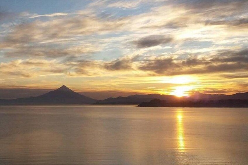 Full-Day Osorno Volcano and Petrohue Falls Small-Group Tour 4